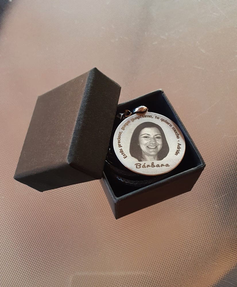 Medalla personalizada alegría con caja